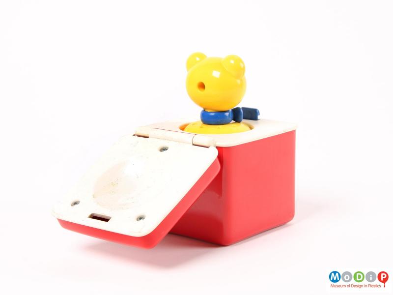 Teddy bear jack-in-the-box | Museum of Design in Plastics