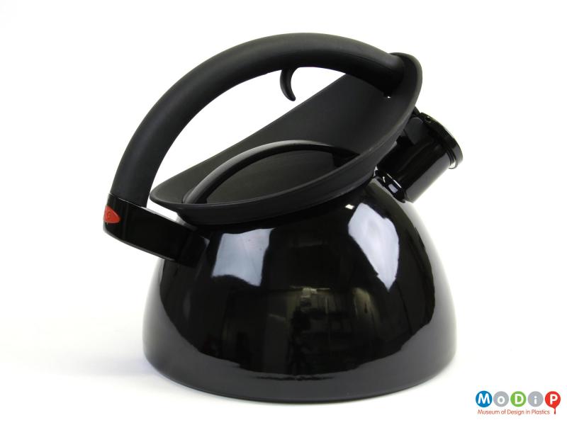 OXO Good Grips kettle | Museum of Design in Plastics