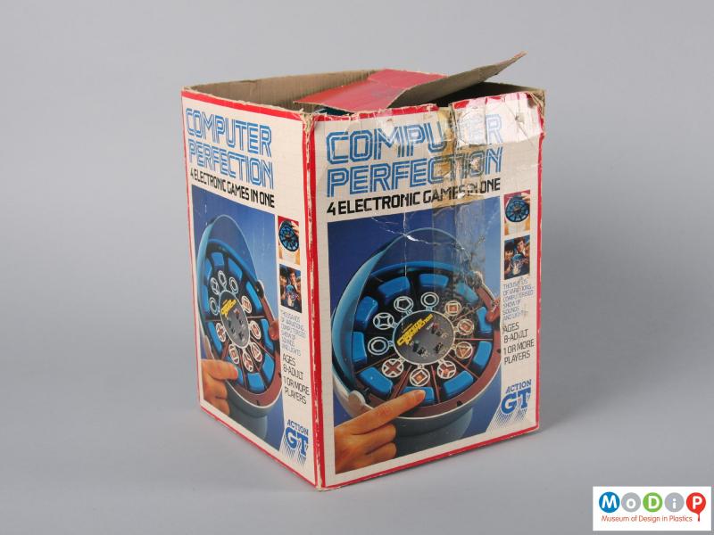 Side view of a computer game showing the packaging.