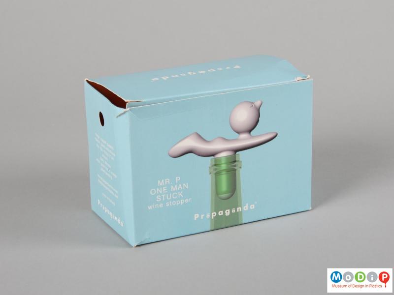 Side view of a bottle stopper showing the packaging.