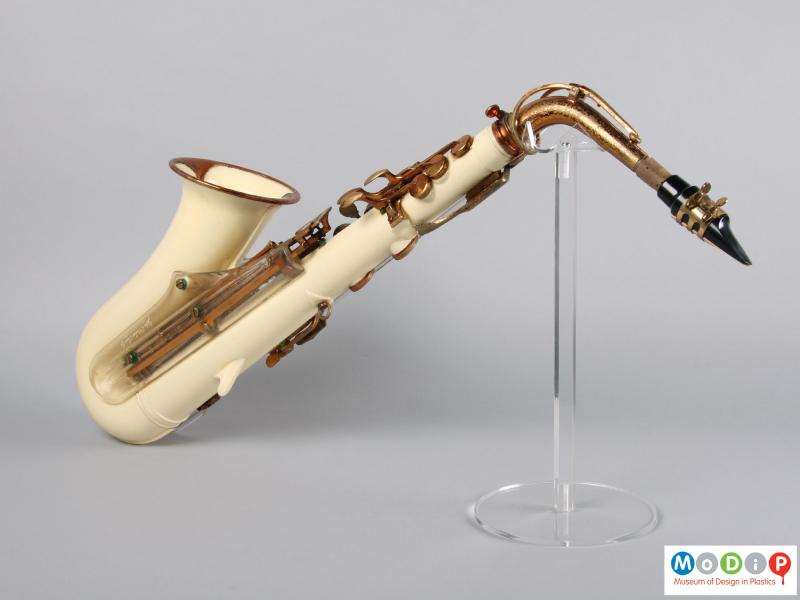 Grafton alto saxophone | Museum of Design in Plastics