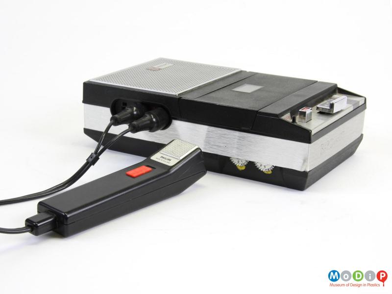 Philips EL 3302 cassette recorder | Museum of Design in Plastics