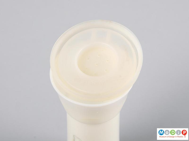 Tupperware salt shaker | Museum of Design in Plastics