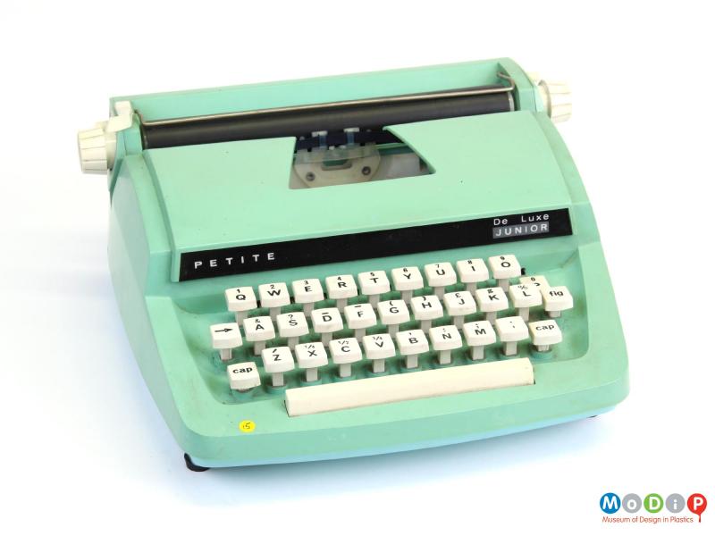 Petite childrens - working typewriter vintage toy  Typewriter, Working  typewriter, Vintage typewriters