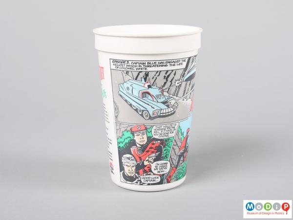 Side view of a Pizza Hut beaker showing the printed image.