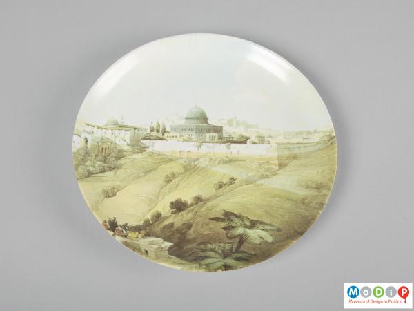 Front view of a plate showing the landscape design.