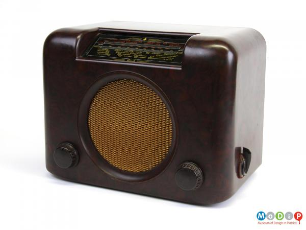 Front view of a radio showing the speaker grill.