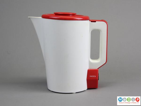 Side view of a jug kettle showing the straight handle.