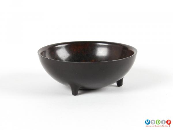 Side view of a bowl showing the hemispherical shape.
