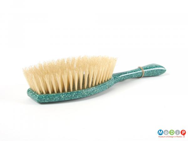 Side view of a brush showing the bristles.
