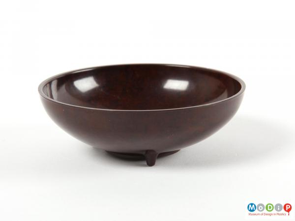 Side view of a bowl showing the smooth surface.