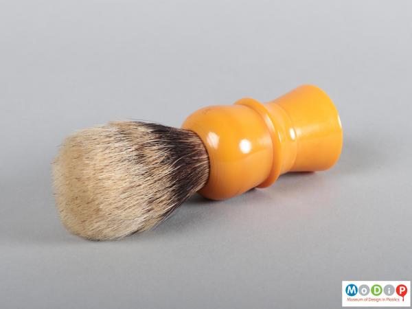 Side view of a shaving brush showing the hair.