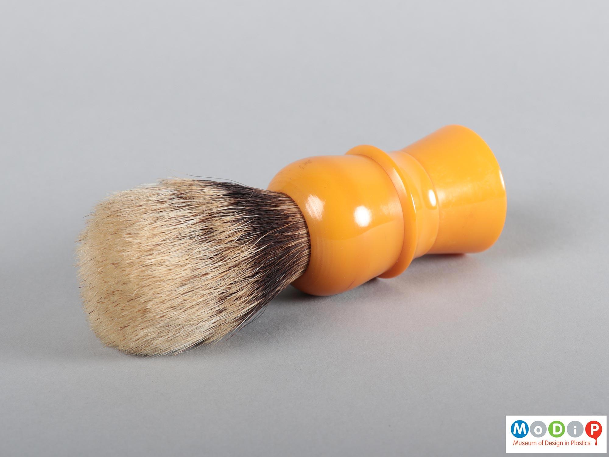 B6 shaving brush | Museum of Design in Plastics